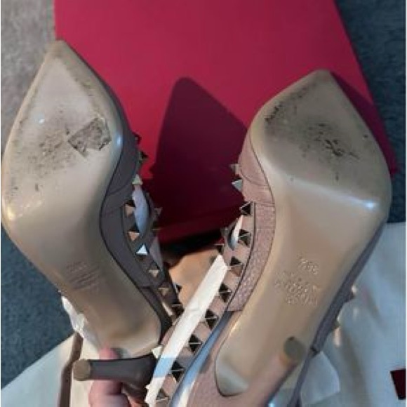 Valentino Garavani Rockstud Ankle Strap Heels - Nude - Picture 2 of 4
